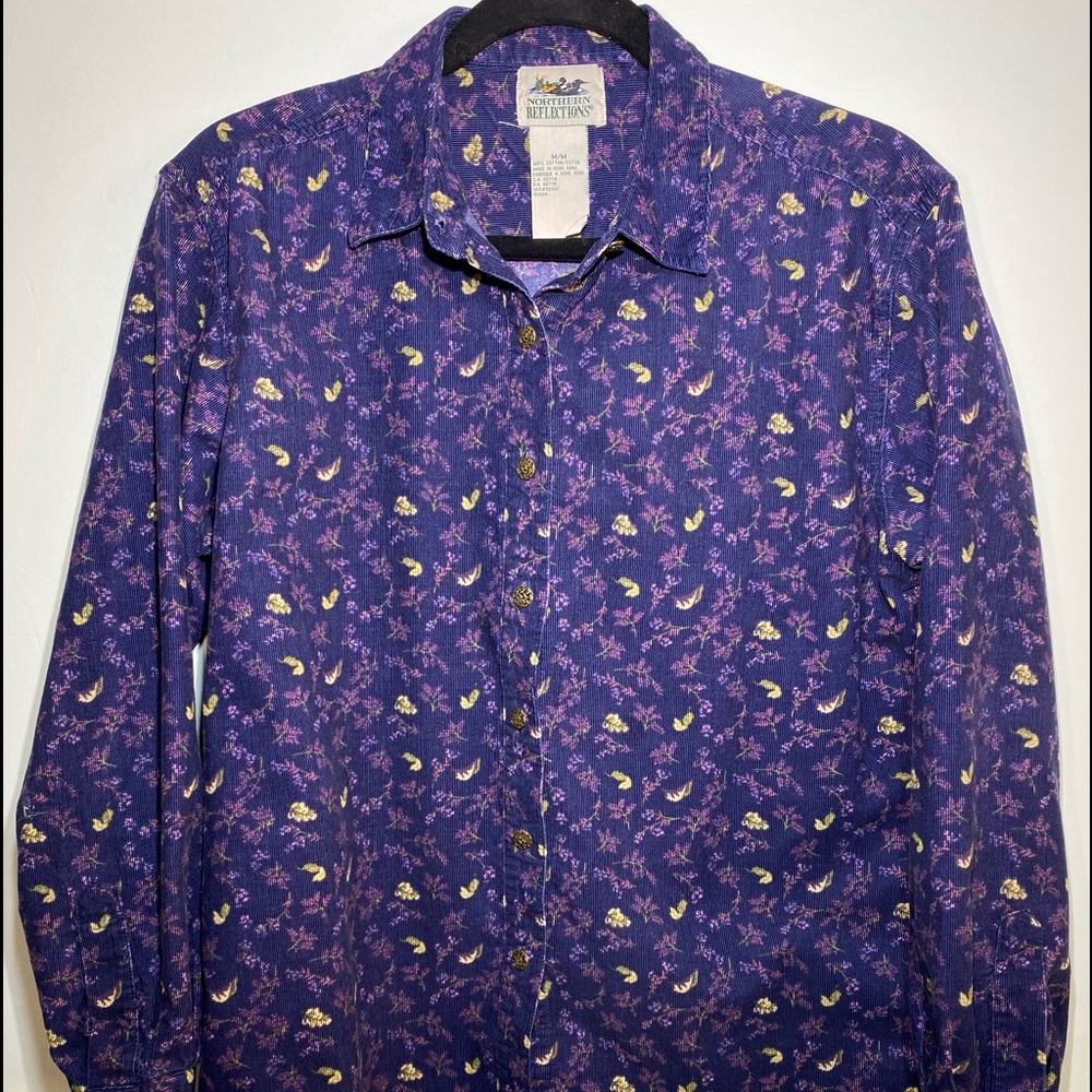 Northern Refections And Gap shirts, 2 shirts